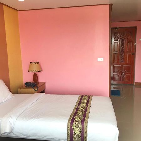 Toh Buk Seng Ayutthaya Hotel Bagian luar foto
