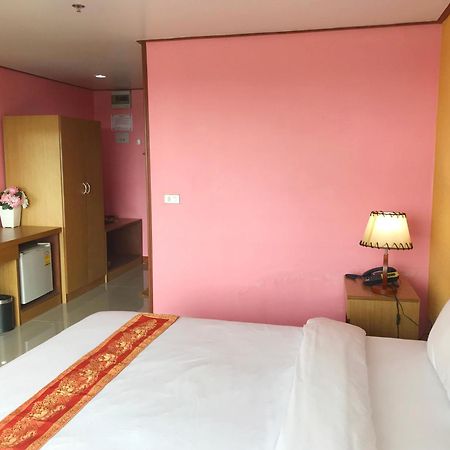 Toh Buk Seng Ayutthaya Hotel Bagian luar foto