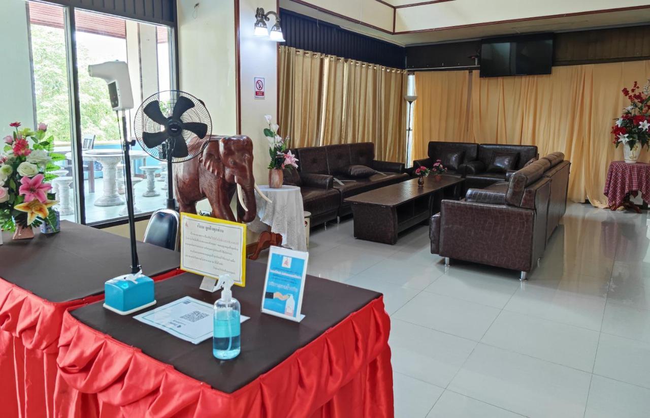 Toh Buk Seng Ayutthaya Hotel Bagian luar foto