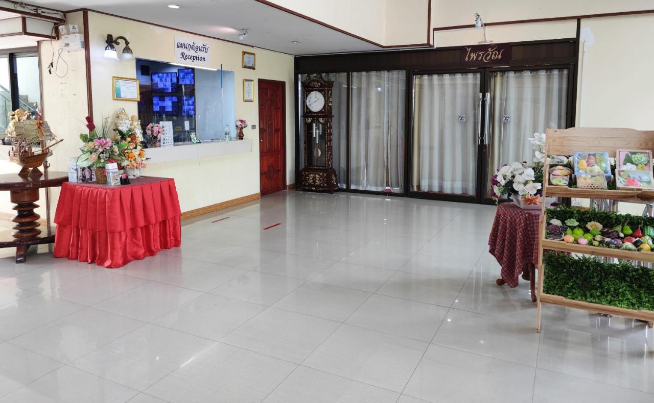 Toh Buk Seng Ayutthaya Hotel Bagian luar foto