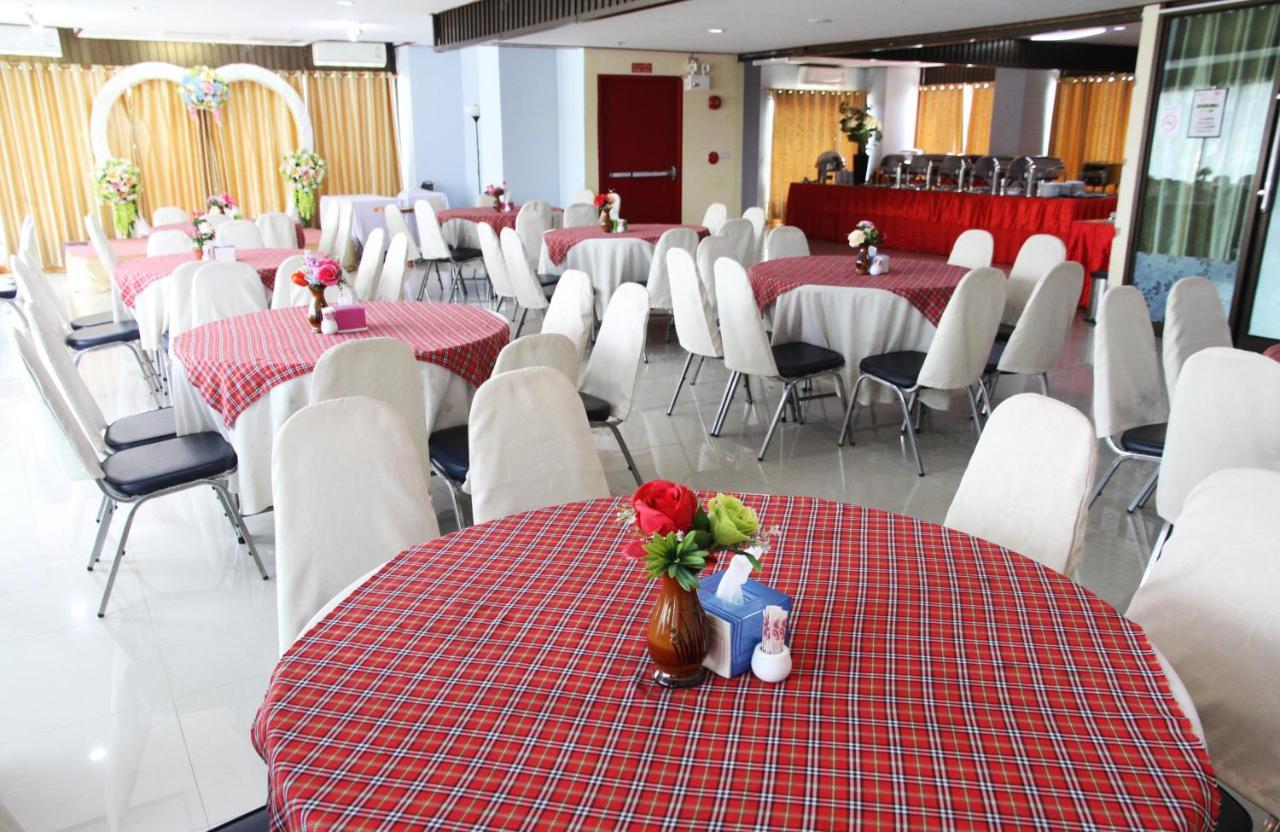 Toh Buk Seng Ayutthaya Hotel Bagian luar foto