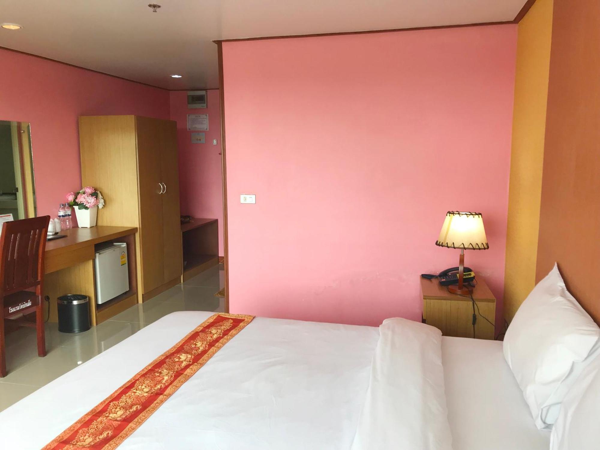 Toh Buk Seng Ayutthaya Hotel Bagian luar foto
