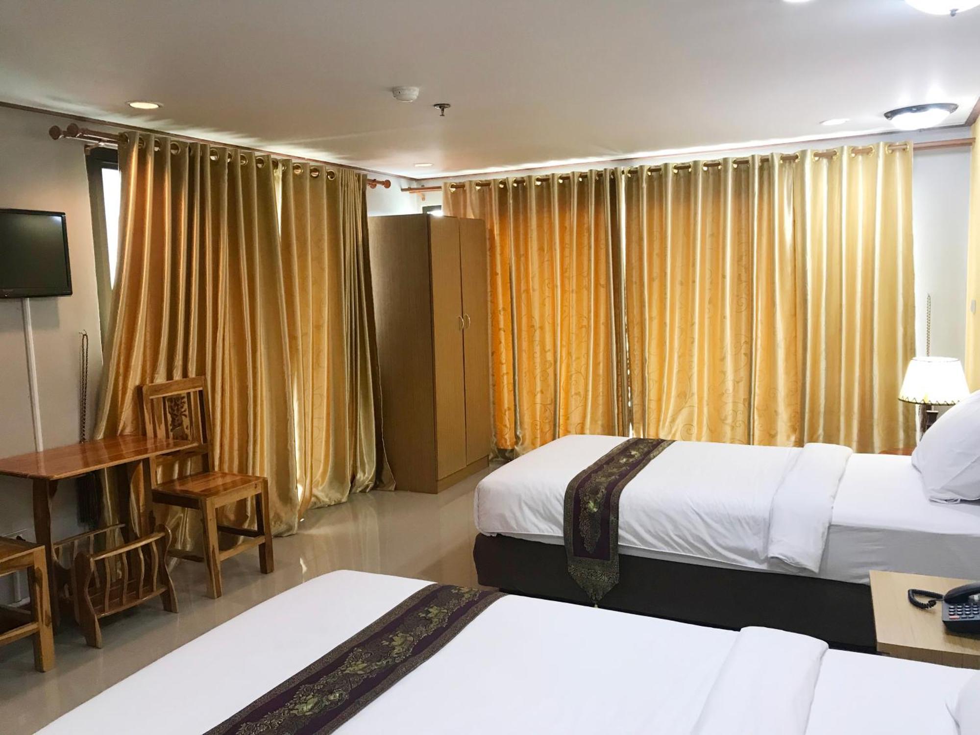 Toh Buk Seng Ayutthaya Hotel Bagian luar foto