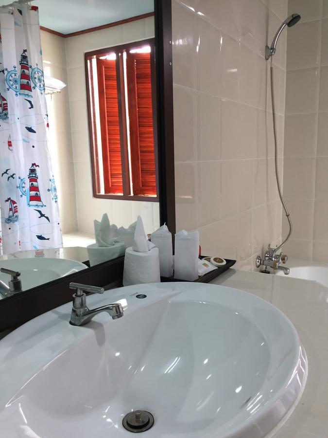 Toh Buk Seng Ayutthaya Hotel Bagian luar foto