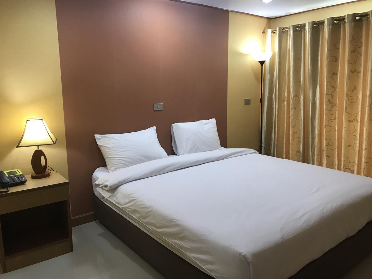 Toh Buk Seng Ayutthaya Hotel Bagian luar foto