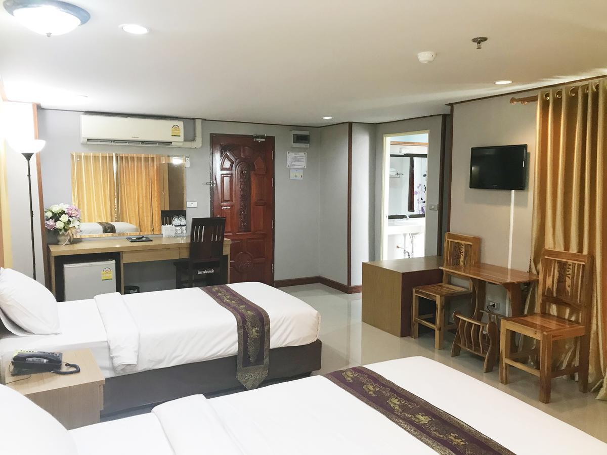 Toh Buk Seng Ayutthaya Hotel Bagian luar foto