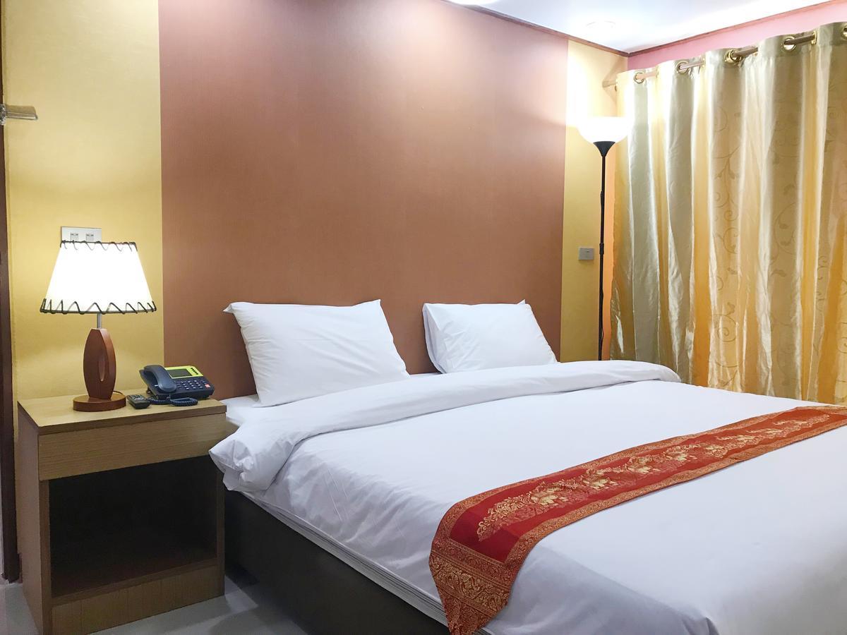 Toh Buk Seng Ayutthaya Hotel Bagian luar foto