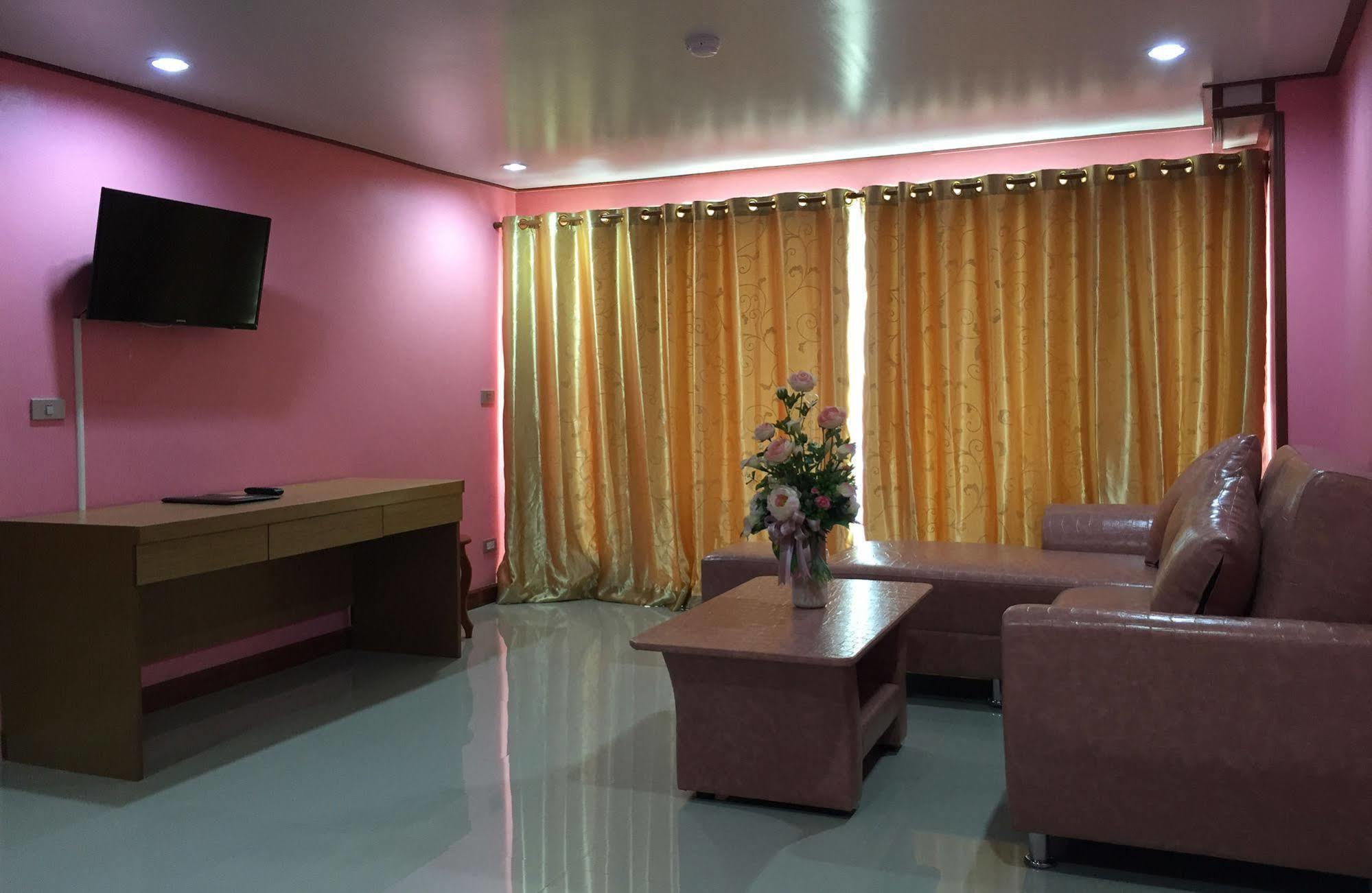 Toh Buk Seng Ayutthaya Hotel Bagian luar foto