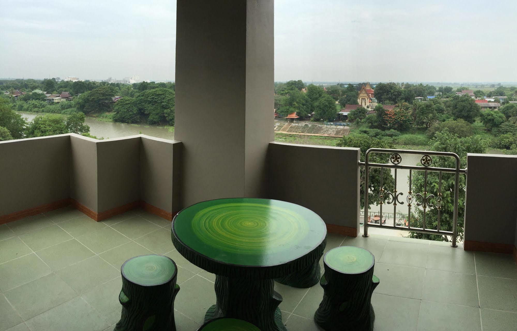 Toh Buk Seng Ayutthaya Hotel Bagian luar foto