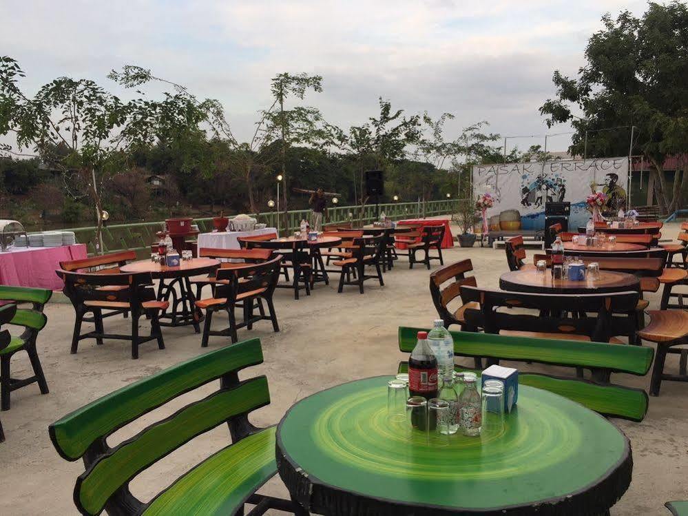 Toh Buk Seng Ayutthaya Hotel Bagian luar foto